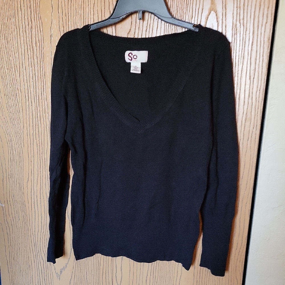SO Black V-Neck Sweater, Sz XL Juniors
